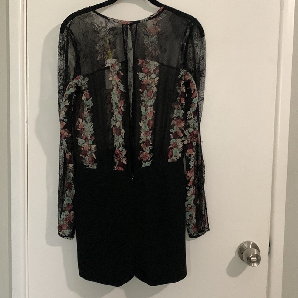Short jumpsuit - Picture 2 of 5